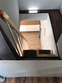 Treppe_oben_Gitter_2